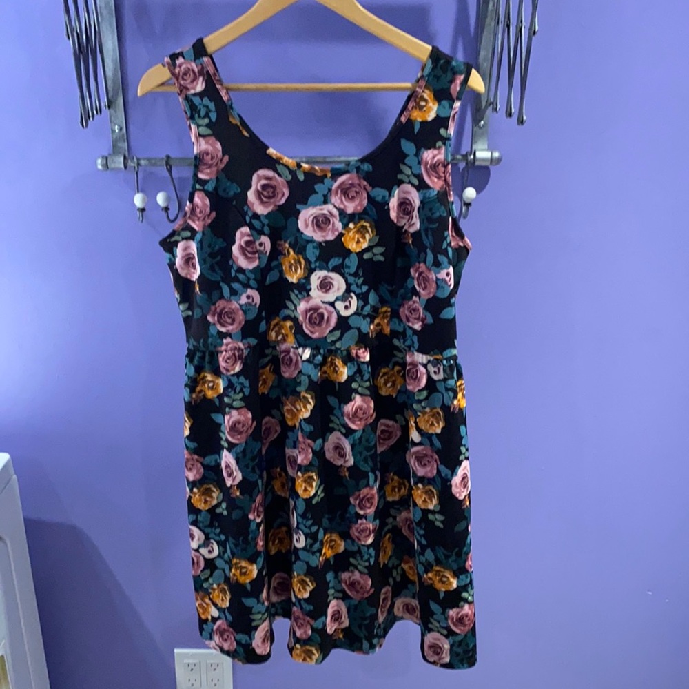 PLUS SIZE NWOT Forever 21 floral dress